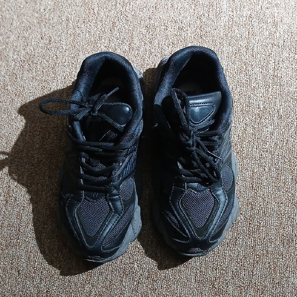 New Balance 9060 Triple Black - Shoes